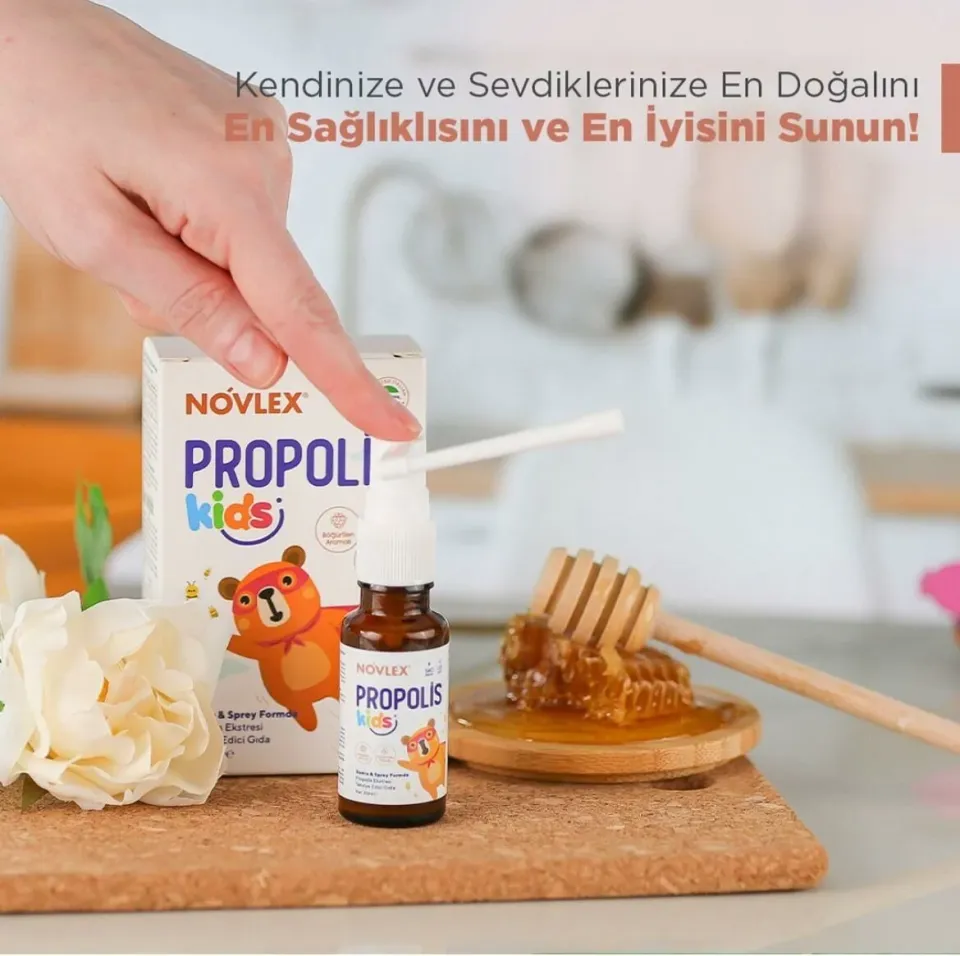 Novlex® Propolis Kids Ekstrakt (Su Bazlı-Alkolsüz) Böğürtlen Aromalı Sprey & Damla (540 damla) Takviye Edici Gıda 20ml